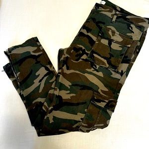 Fashion Nova Men’s Cargo Jogger